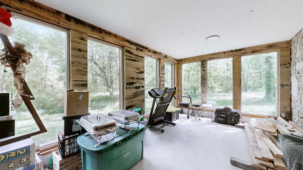 9695 Hartsville Pike Lebanon TN 37087