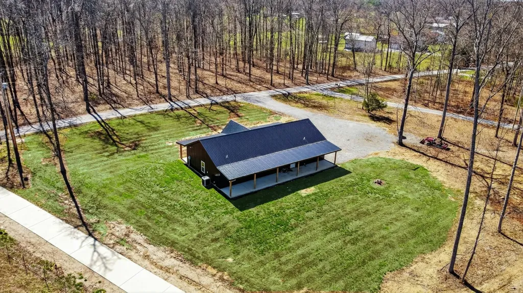 562 Northup Road Portland TN 37148