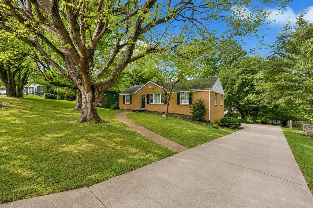 116 Allenwood Drive Clarksville TN 37043