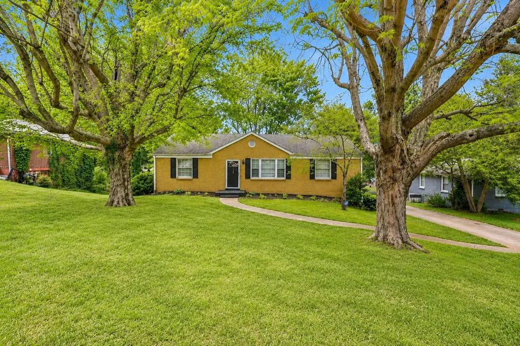 116 Allenwood Drive Clarksville TN 37043