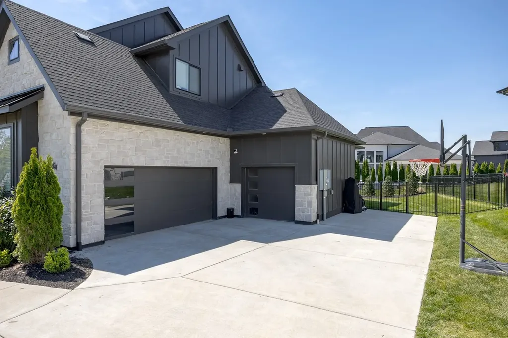 6055 Lookaway Circle Franklin TN 37067