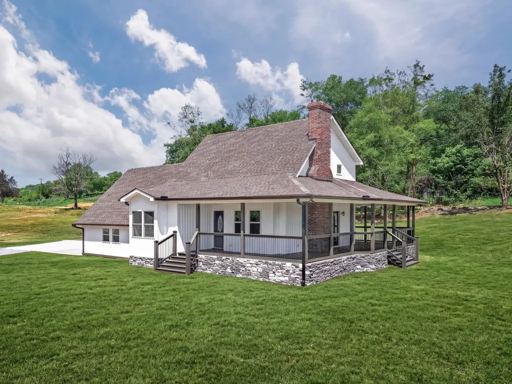 2313 Pulaski Highway Fayetteville TN 37334