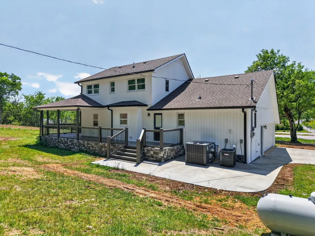 2313 Pulaski Highway Fayetteville TN 37334