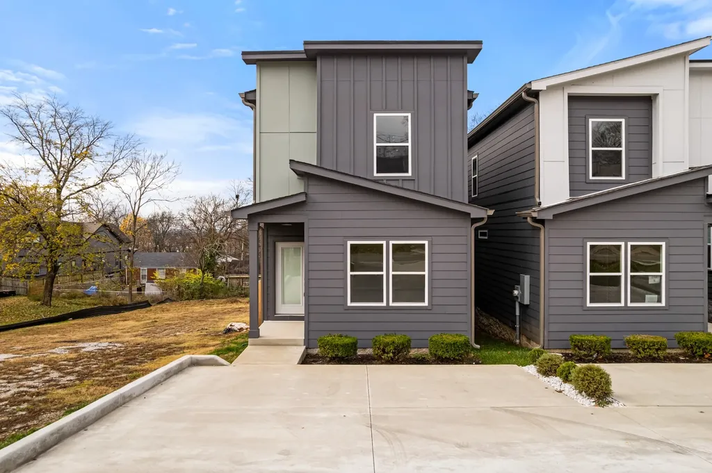 2118A Burns Street Nashville TN 37216