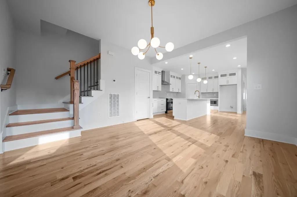 2118A Burns Street Nashville TN 37216