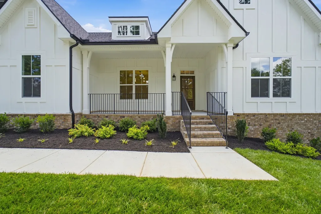 7291 Belvoir Drive Fairview TN 37062