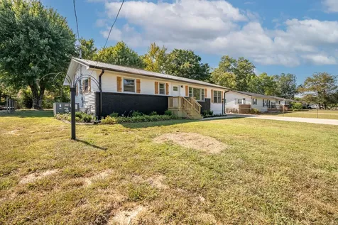 530 N Main Street Loretto TN 38469