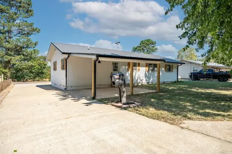 530 N Main Street Loretto TN 38469