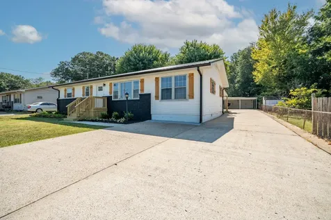 530 N Main Street Loretto TN 38469