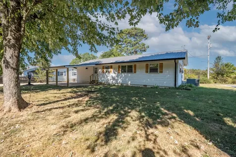 530 N Main Street Loretto TN 38469