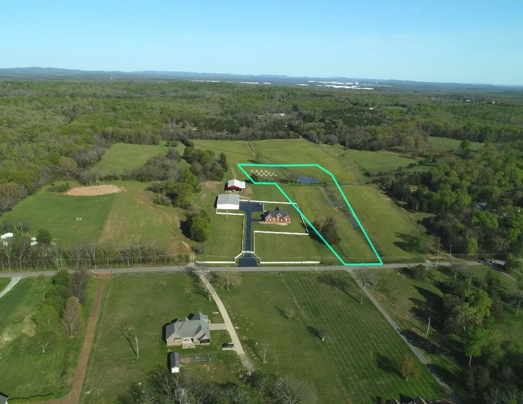 5 Corinth Road Mount Juliet TN 37122