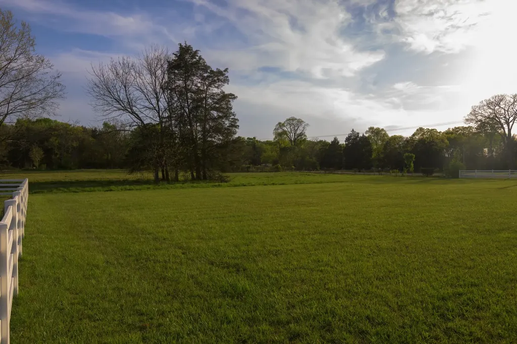 5 Corinth Road Mount Juliet TN 37122