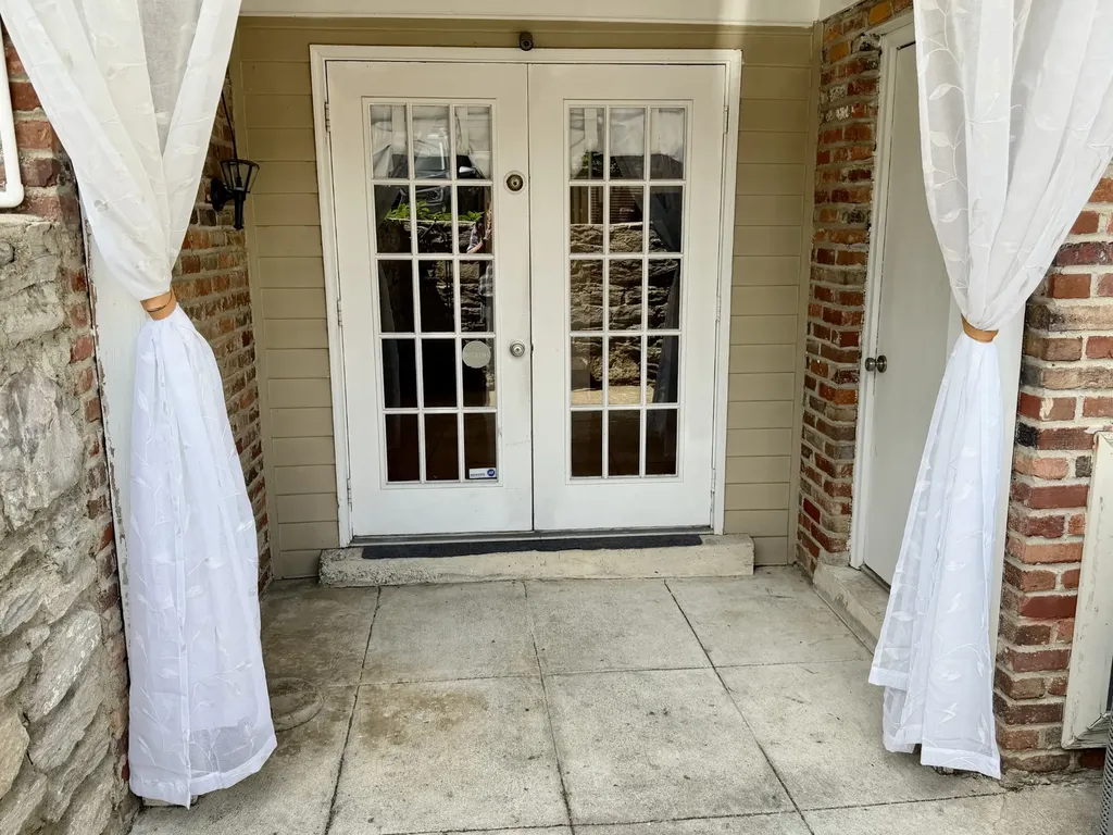 5025 Hillsboro Pike Nashville TN 37215