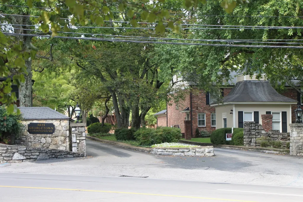 5025 Hillsboro Pike Nashville TN 37215