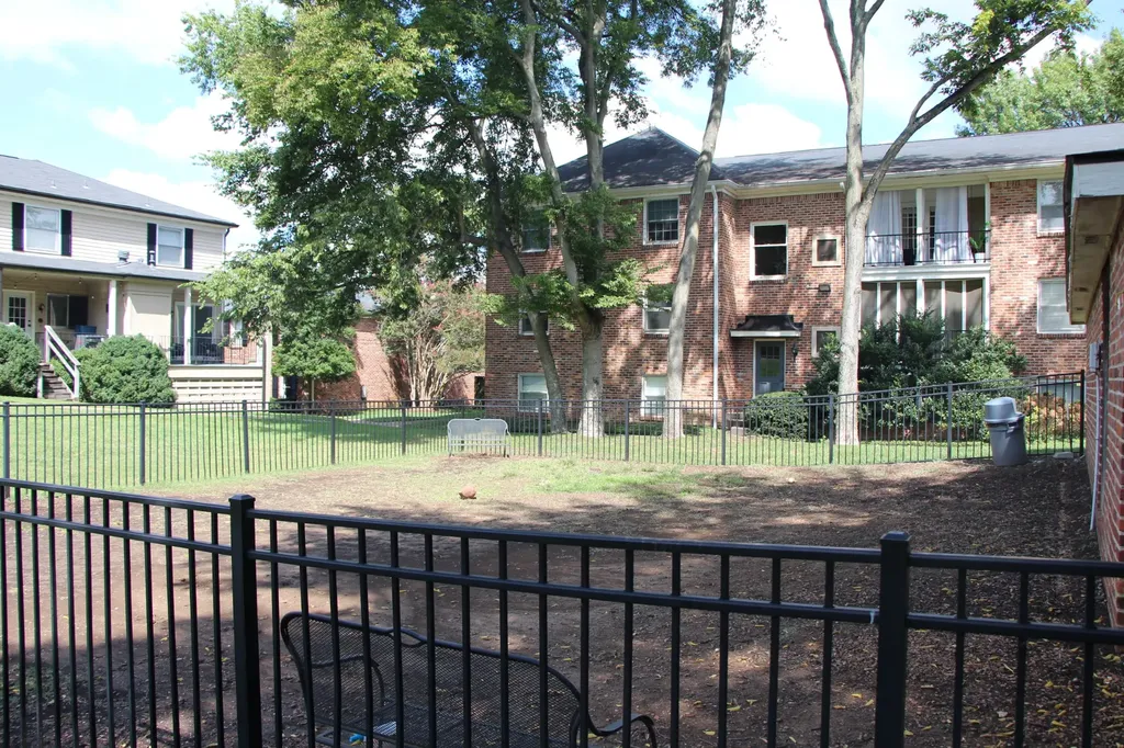 5025 Hillsboro Pike Nashville TN 37215