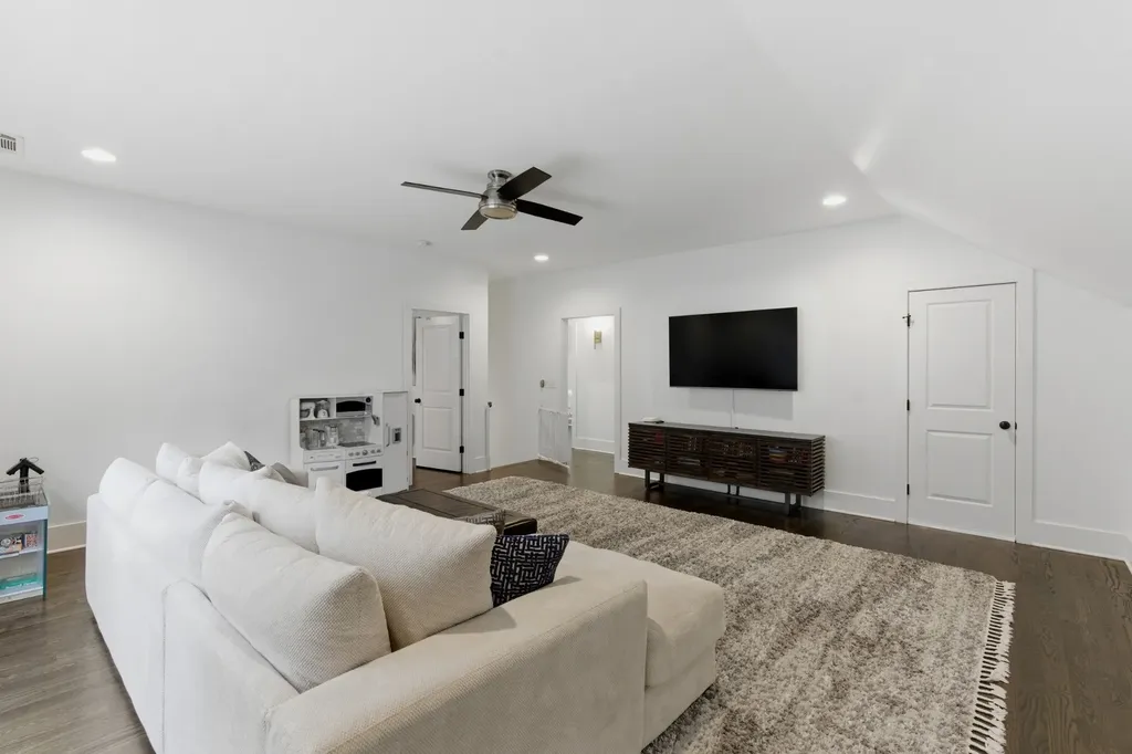 842 Woodmont Boulevard Nashville TN 37204