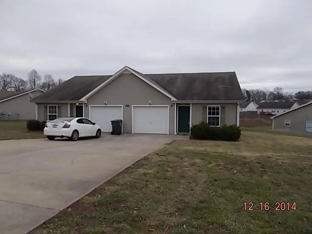 285 Executive Ave B Clarksville TN 37042