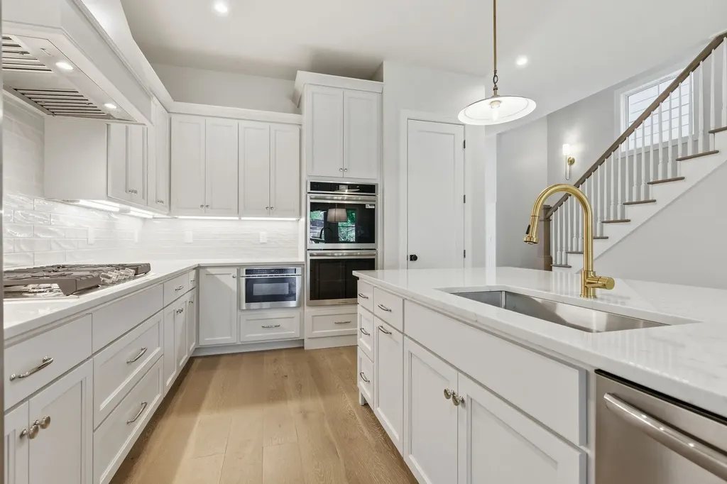 6332A Columbia Avenue Nashville TN 37209