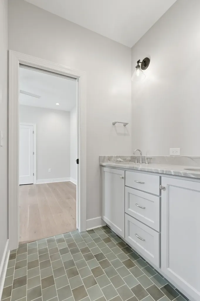 6332A Columbia Avenue Nashville TN 37209