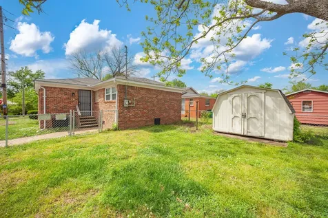 221 Burton Street Jackson TN 38301