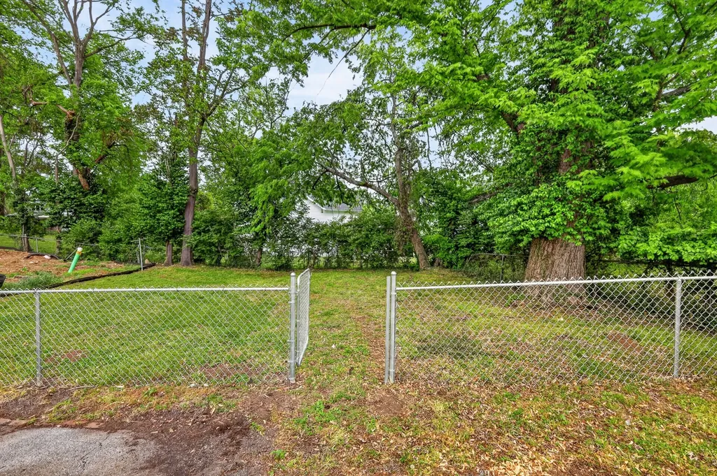1413 Porter Road Nashville TN 37206