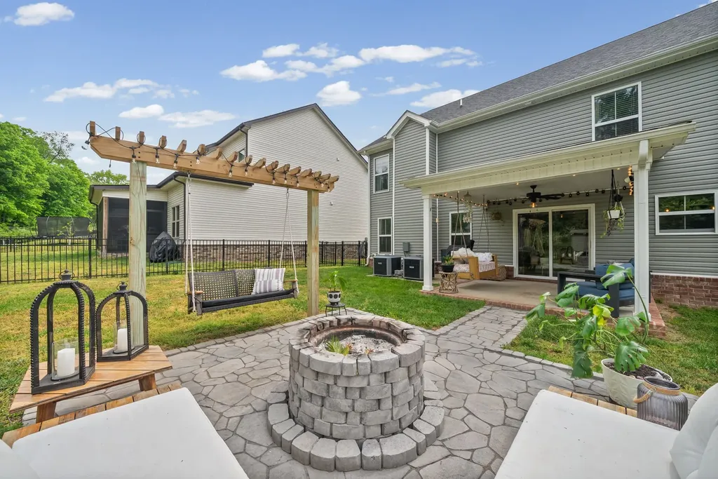 661 Battery Court Clarksville TN 37042
