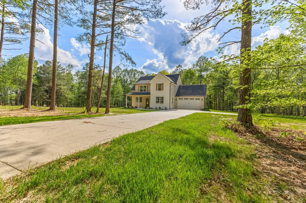1013 Walnut Grove Road Dickson TN 37055