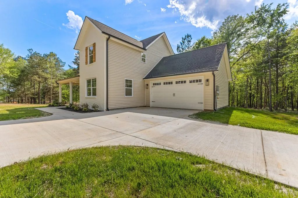 1013 Walnut Grove Road Dickson TN 37055