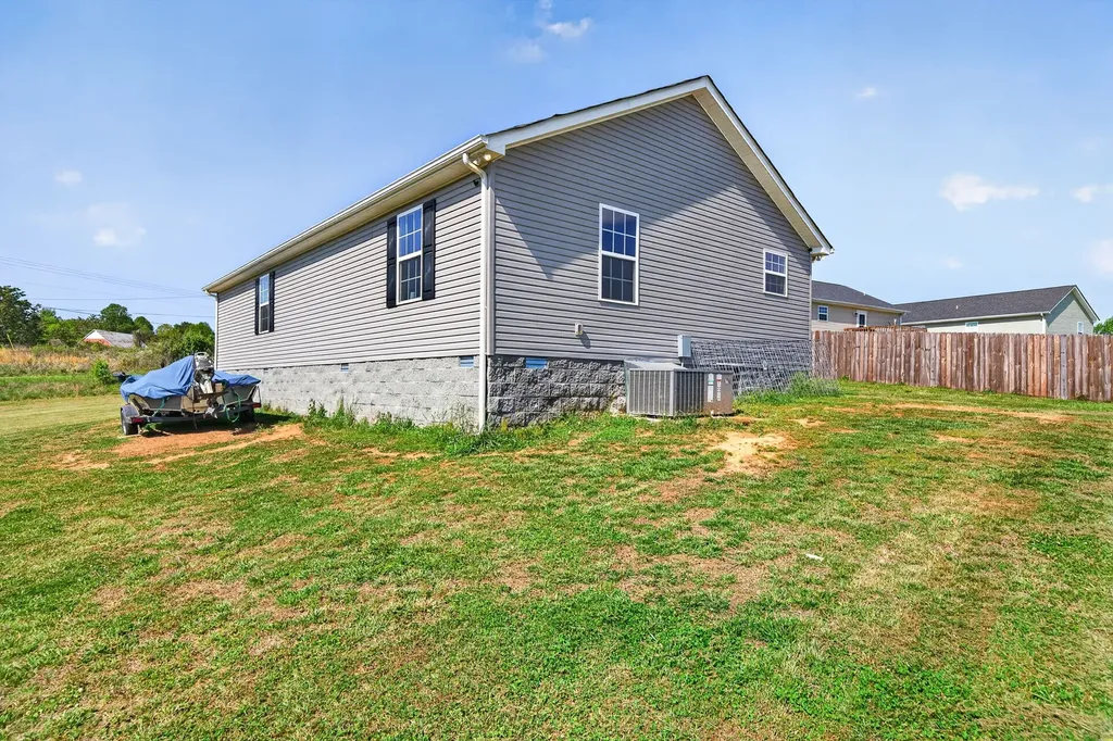 144 Liberty Road Sparta TN 38583