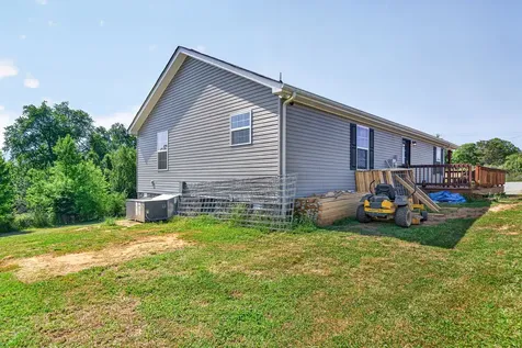 144 Liberty Road Sparta TN 38583