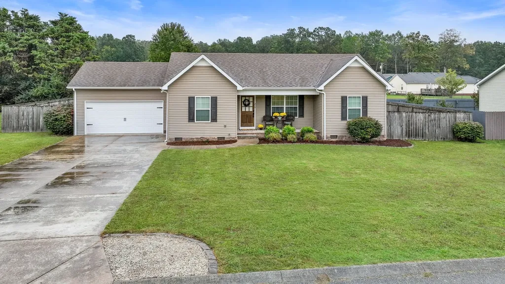 216 Williamsburg Circle Tullahoma TN 37388