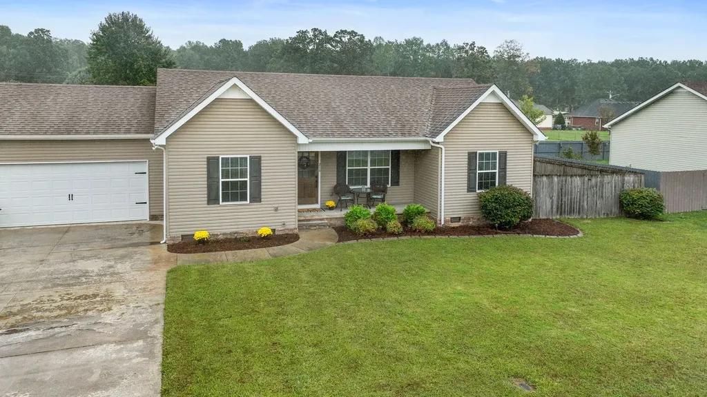 216 Williamsburg Circle Tullahoma TN 37388