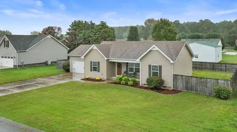 216 Williamsburg Circle Tullahoma TN 37388