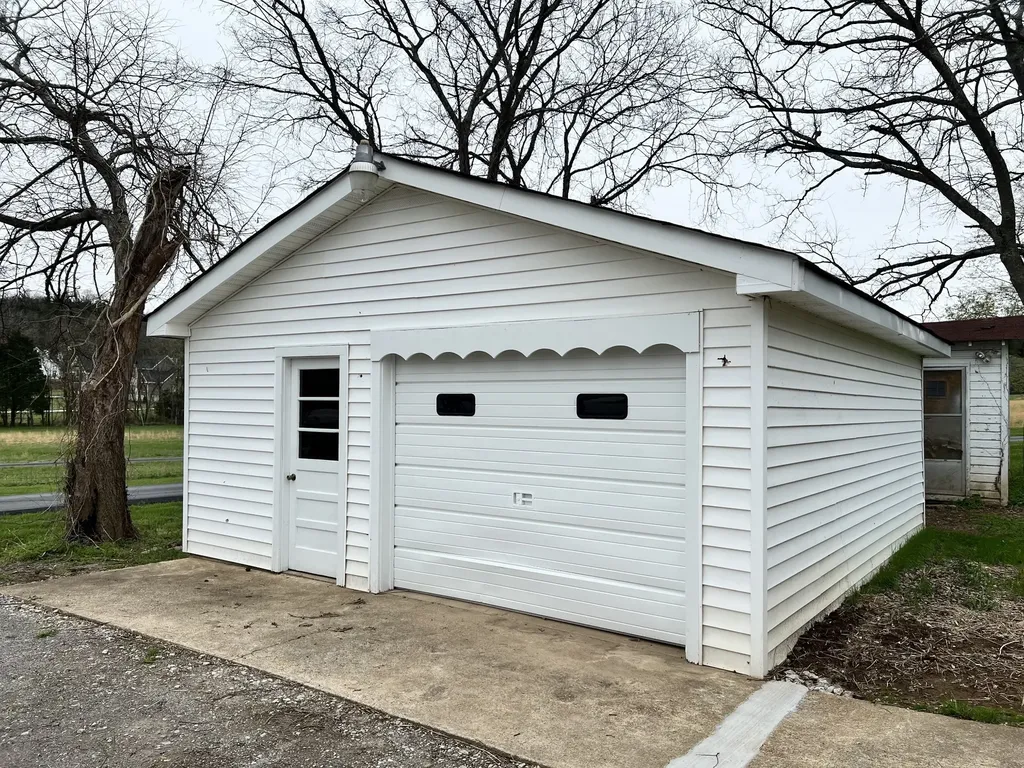 5890 Cainsville Road Lebanon TN 37090