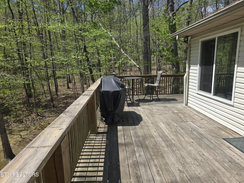 106 Lafayette Point Crossville TN 38558