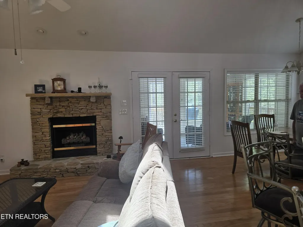 106 Lafayette Point Crossville TN 38558