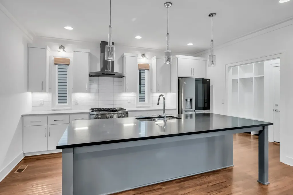 1517 Kirkwood Avenue Nashville TN 37212
