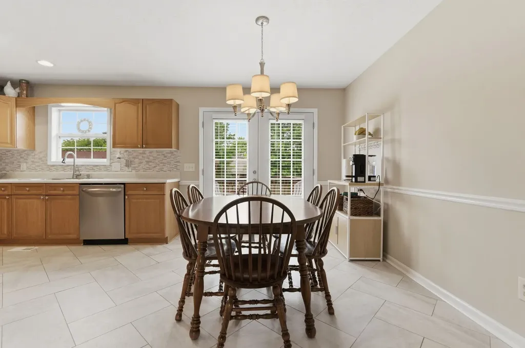 3334 Colchester Circle Lebanon TN 37087
