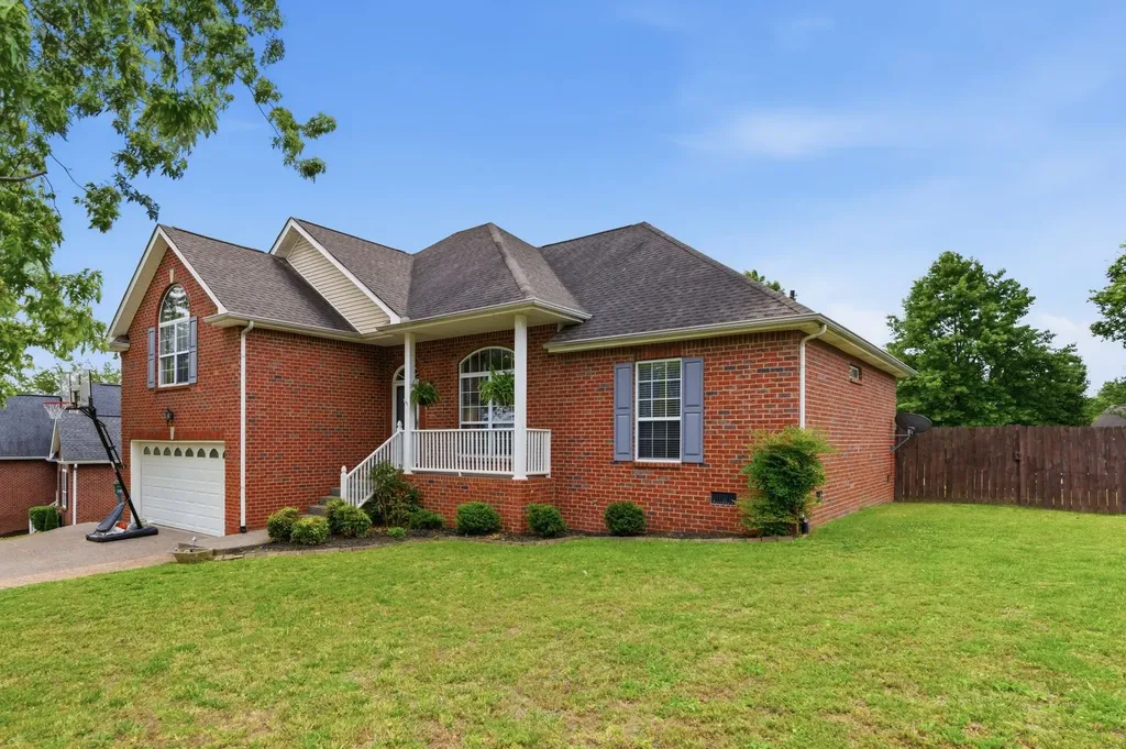 3334 Colchester Circle Lebanon TN 37087