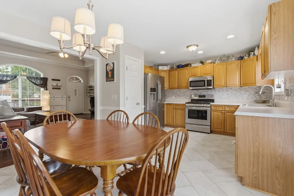 3334 Colchester Circle Lebanon TN 37087