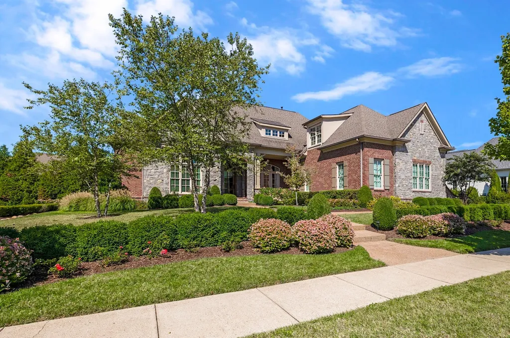 6233 Wild Heron Way College Grove TN 37046