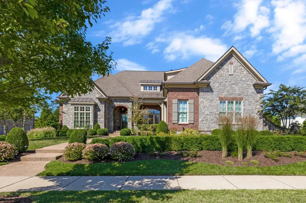6233 Wild Heron Way College Grove TN 37046