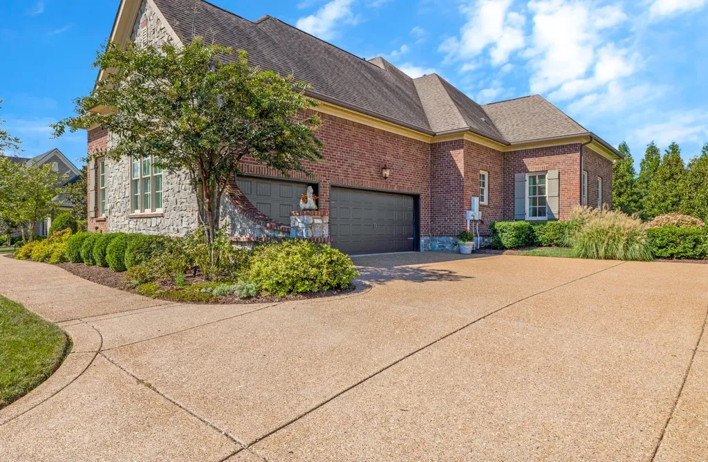 6233 Wild Heron Way College Grove TN 37046
