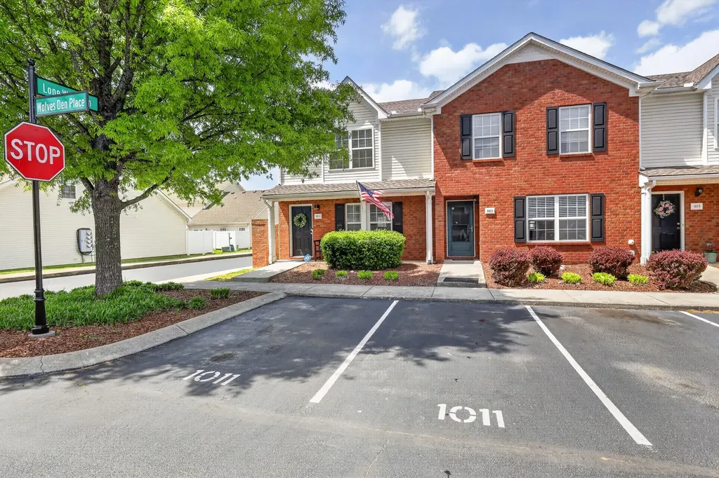 1011 Wolves Den Place Murfreesboro TN 37128
