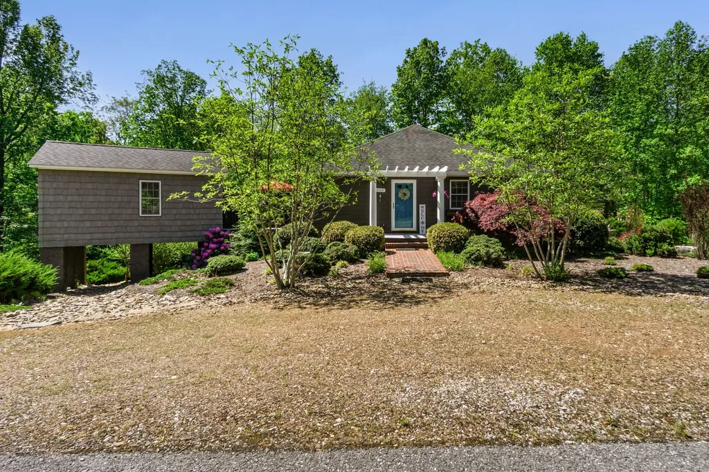 355 Brotherton Pointe Cookeville TN 38506