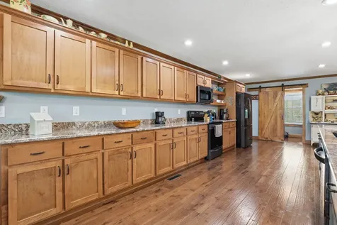 1560 Fairfield Road Westmoreland TN 37186