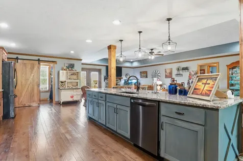 1560 Fairfield Road Westmoreland TN 37186