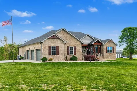 1560 Fairfield Road Westmoreland TN 37186