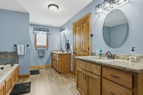 1560 Fairfield Road Westmoreland TN 37186