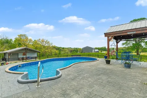 1560 Fairfield Road Westmoreland TN 37186